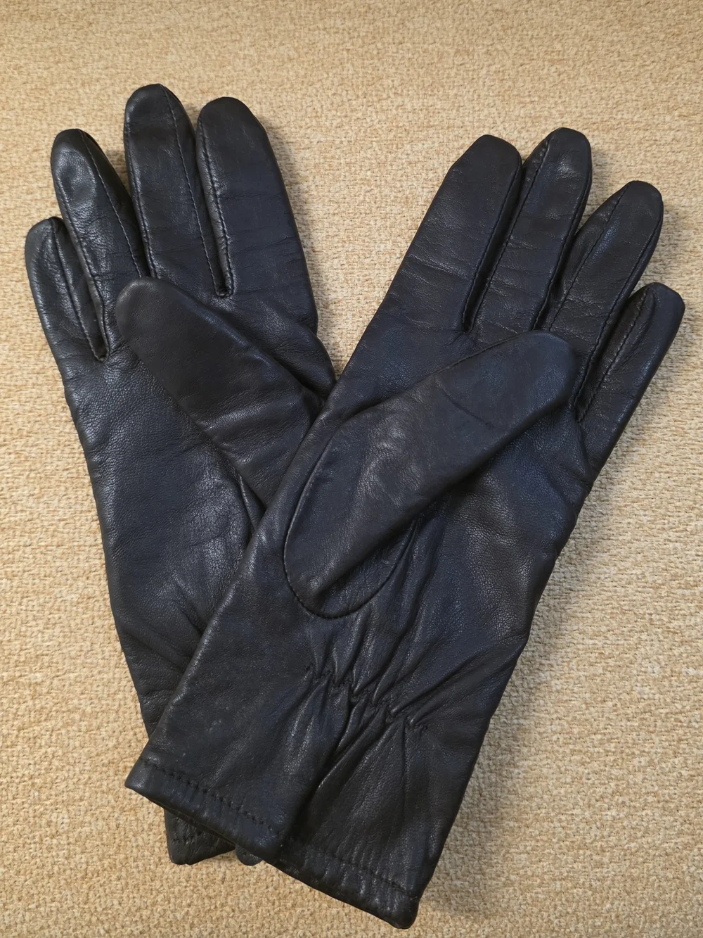 Classic Dark Black Leather Gloves